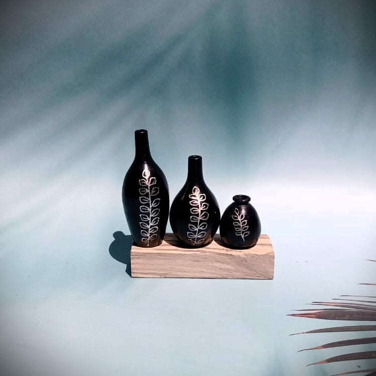 ODOP Nizamabad Black Pottery Craft Miniature Pots on Stand Gift Set